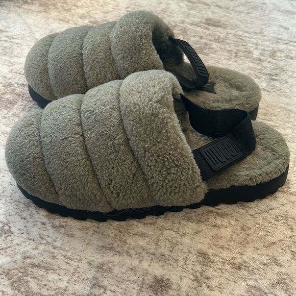 UGG Fluffy Green Slippers - Picture 5 of 10